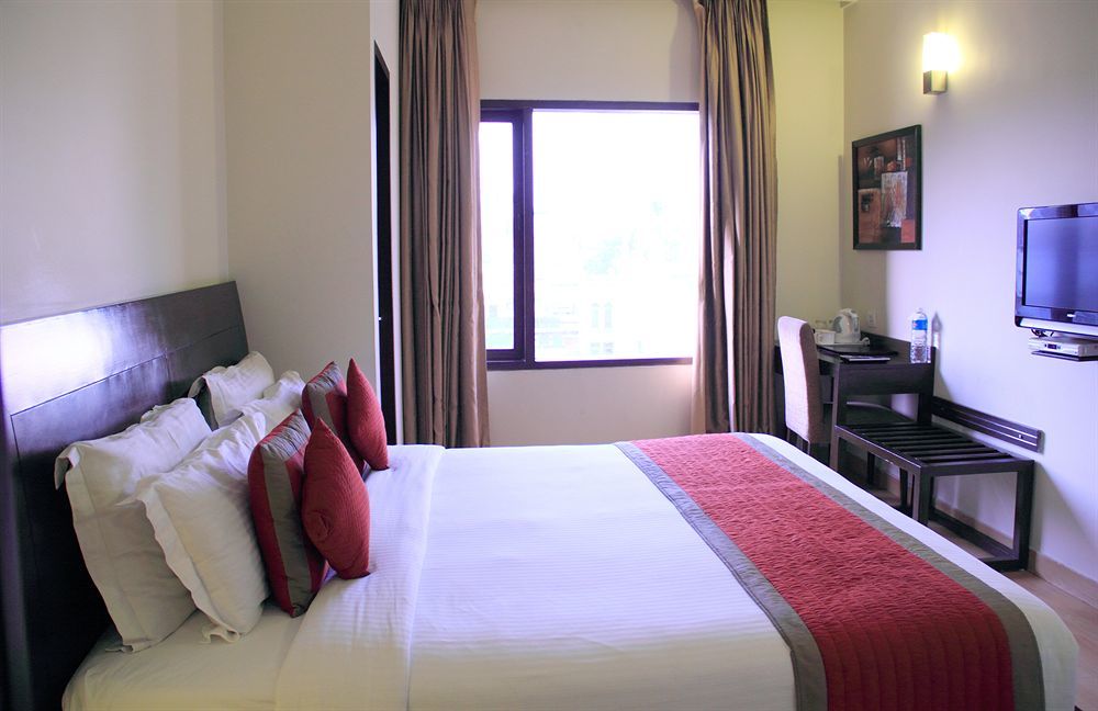 Treebo Cabana New Delhi Buitenkant foto